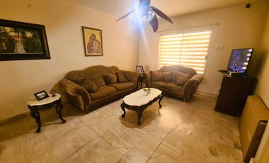 Casa de 3 recamaras en venta ciudad obregón sonora frente parque