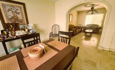 Casa de 3 recamaras en venta ciudad obregón sonora frente parque