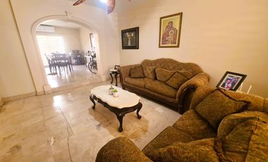 Casa de 3 recamaras en venta ciudad obregón sonora frente parque