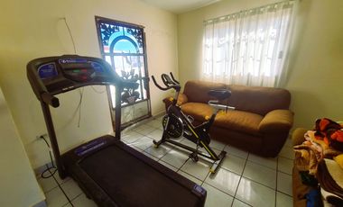 Casa de 3 recamaras en venta ciudad obregón sonora frente parque