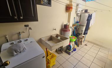 Casa de 3 recamaras en venta ciudad obregón sonora frente parque