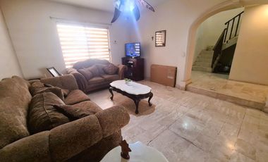 Casa de 3 recamaras en venta ciudad obregón sonora frente parque