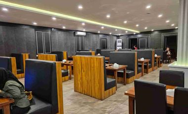 Disewakan ruko siap pakai di raya Taman pinang indah Sidoarjo Parkiran Luas