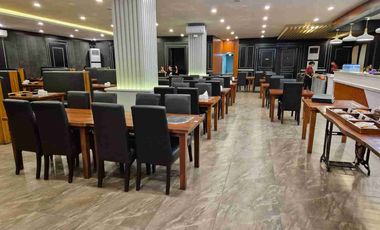 Disewakan ruko siap pakai di raya Taman pinang indah Sidoarjo Parkiran Luas