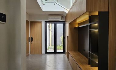 Rumah Cantik di Cluster Graha Raya Bintaro Jaya Semi Furnish Siap Huni Lokasi Ok