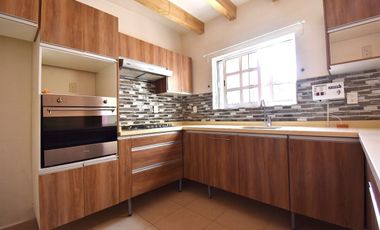 CASA EN VENTA, ¡¡OPORTUNIDAD!!   HOGAR MULTIGENERACIONAL DE UN SOLO NIVEL