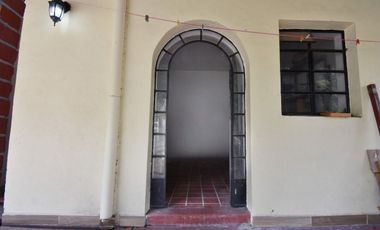 CASA EN VENTA, ¡¡OPORTUNIDAD!!   HOGAR MULTIGENERACIONAL DE UN SOLO NIVEL