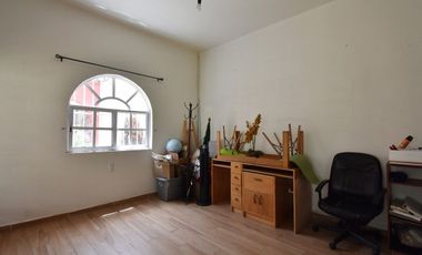CASA EN VENTA, ¡¡OPORTUNIDAD!!   HOGAR MULTIGENERACIONAL DE UN SOLO NIVEL