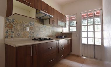 CASA EN VENTA, ¡¡OPORTUNIDAD!!   HOGAR MULTIGENERACIONAL DE UN SOLO NIVEL