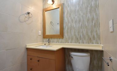 CASA EN VENTA, ¡¡OPORTUNIDAD!!   HOGAR MULTIGENERACIONAL DE UN SOLO NIVEL