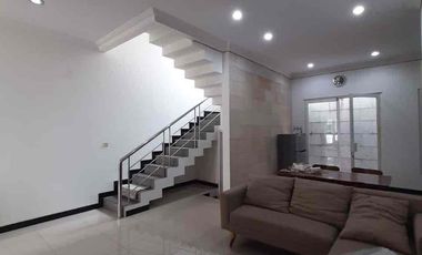 Disewakan Rumah di blakang Hotel Hyat Dalam Perumahan