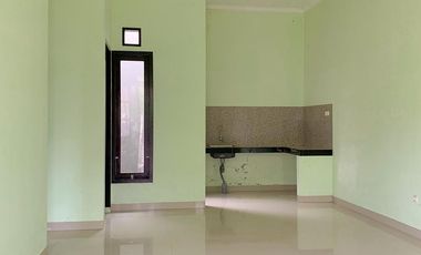 Rumah di kompleks Senteluk batu layar dekat Senggigi