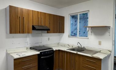 Casa en renta en El Fortín en condominio de 2 recámaras