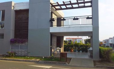 SE VENDE HERMOSA CASA DE DOS PISOS EN CONJUNTO RESIDENCIAL QUETZAL CIUDAD COUNTRY / JAMUNDI