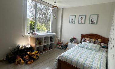 HERMOSO DEPARTAMENTO DE TRES DORMITORIOS ESTILO MODERNO