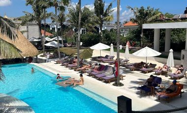 Luxury hotel dan bar restaurant di canggu  badung bali