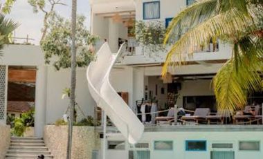 Luxury hotel dan bar restaurant di canggu  badung bali