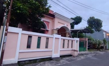 Rumah Luas Strategis Disewakan di Jajar Laweyan Surakarta (lokasi super strategis)