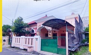 Rumah Luas Strategis Disewakan di Jajar Laweyan Surakarta (lokasi super strategis)