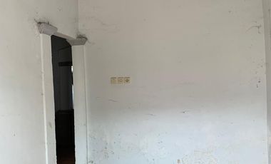 Rumah di kompleks Senteluk batu layar dekat Senggigi