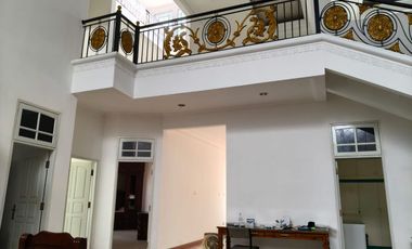 Dijual Rumah Darmo Permai Selatan