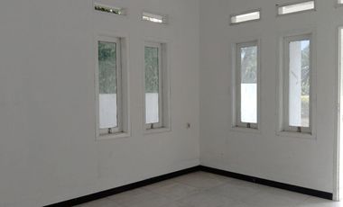 Nice house ready to live in. Attractive price in Rancagoong Cilaku