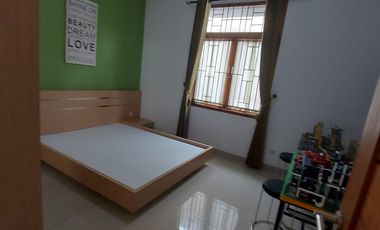 Hunian 2 Lantai Siap Huni di dalam Perumahan Nyaman dan Asri