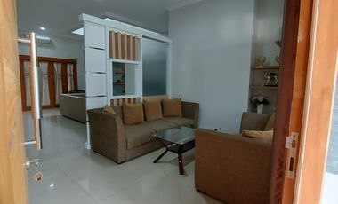 Hunian 2 Lantai Siap Huni di dalam Perumahan Nyaman dan Asri