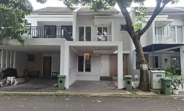 Dekat Pondok Indah & Bintaro, Disewakan Rumah Green Permata Olive 2,5 Lantai Luas 200m unfurnished Rapi Bersih, Pesanggrahan Jakarta Selatan