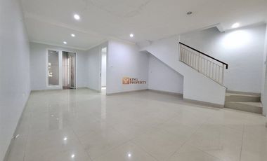 Dekat Pondok Indah & Bintaro, Disewakan Rumah Green Permata Olive 2,5 Lantai Luas 200m unfurnished Rapi Bersih, Pesanggrahan Jakarta Selatan