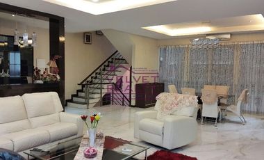 Disewakan Townhouse Springhill Golf Residence Luas 250m2 4 Lantai #VR930