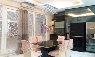 Disewakan Townhouse Springhill Golf Residence Luas 250m2 4 Lantai #VR930