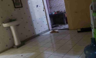 DIJUAL RUMAH SIAP HUNI DEKAT SMA TARUNA NUSANTARA 

Luas tanah 150 m2
Kt 2 , Km 2
dapur , Gudang 
SHM 
AKSES MOBIL 
HARGA 350 Juta nego