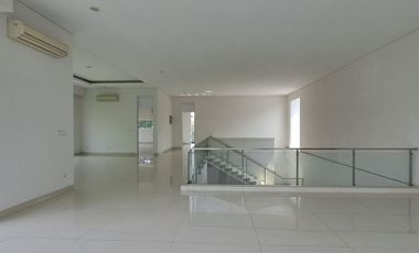 Luxury 912 m² Corner Residence in Villa Cibubur Indah – ±1000 m² Built-Up Area with Pool