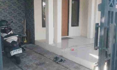 RUMAH SIAP HUNI,STRATEGIS, DEKAT YOGYA GRIYA, SEKOLAH,KLINIK DI MARGAHAYU RAYA BANDUNG