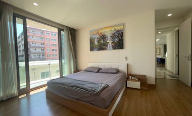 Available Now!! Modern luxury, spacious 2bedroom, 2bathroom, 120sqm condo in the heart of Nimmanhiem Road, Soi 6, at the Nimmana Condo.