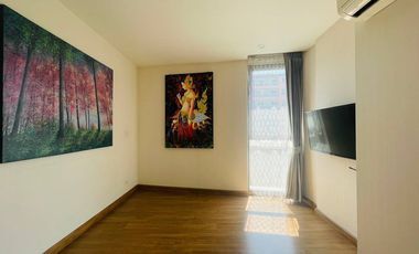 Available Now!! Modern luxury, spacious 2bedroom, 2bathroom, 120sqm condo in the heart of Nimmanhiem Road, Soi 6, at the Nimmana Condo.