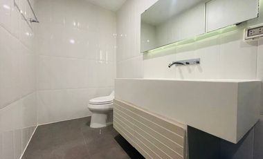 Available Now!! Modern luxury, spacious 2bedroom, 2bathroom, 120sqm condo in the heart of Nimmanhiem Road, Soi 6, at the Nimmana Condo.