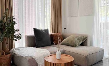 Rumah Cantik Semi Furnished di Victoria Valley BSB City