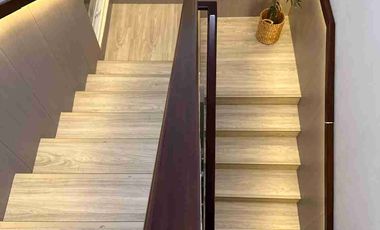 Rumah Cantik Semi Furnished di Victoria Valley BSB City