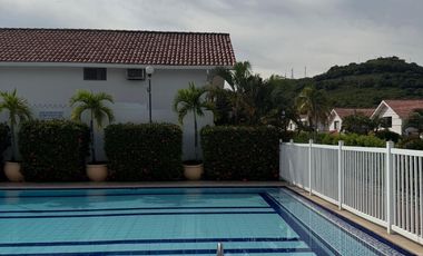 Venta de : Casa de 250 m² en Condominio Villa Tatiana, Girardot