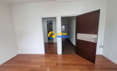 Dijual Ruko Cordoba PIK 5x12,5, 3,5 Lantai, Sudah Renov, HGB