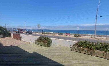 Excelente Propiedad  primera linea vista la mar en Algarrobo.