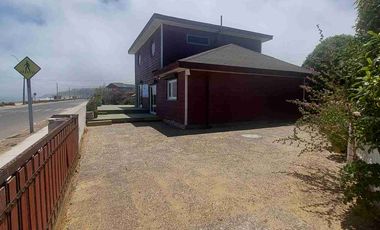 Excelente Propiedad  primera linea vista la mar en Algarrobo.