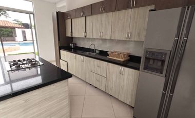 ARRIENDO FINCA EN FLORIDABLANCA EL CRUCERO 1,000.000 NOCHE3202771389