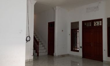 DI JUAL RUMAH KEBON BARU JAKARTA SELATAN - DEPAN KANTOR POS - NEGO