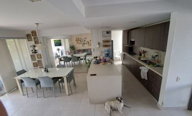 Vendo moderna casa campestre de 2 niveles en condominio Casa Azul de Alfaguara - Jamundi.
