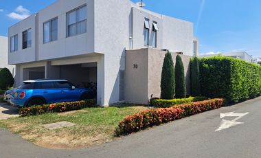 Vendo moderna casa campestre de 2 niveles en condominio Casa Azul de Alfaguara - Jamundi.