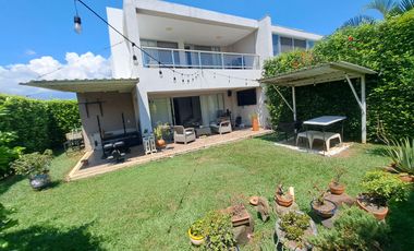 Vendo moderna casa campestre de 2 niveles en condominio Casa Azul de Alfaguara - Jamundi.