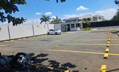 Vendo moderna casa campestre de 2 niveles en condominio Casa Azul de Alfaguara - Jamundi.